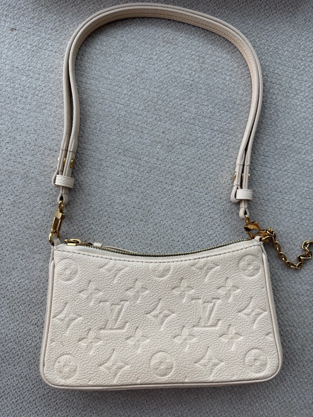 Louis Vuitton Easy Pouch On Strap - Cream - Picture 4 of 11